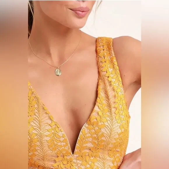 NWT Lulus All of My Heart Yellow Lace Skater Dress Size S - Picture 13 of 13